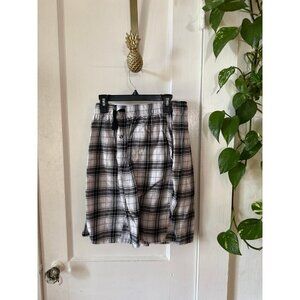 CK men’s size medium plaid boxer shorts